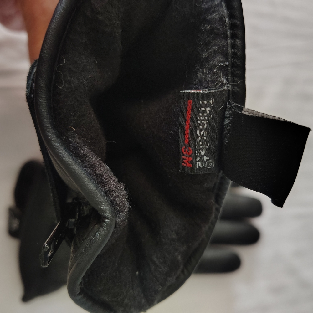 Motorcycle Premium Black Leather Riding Gloves - Picture 5 of 5